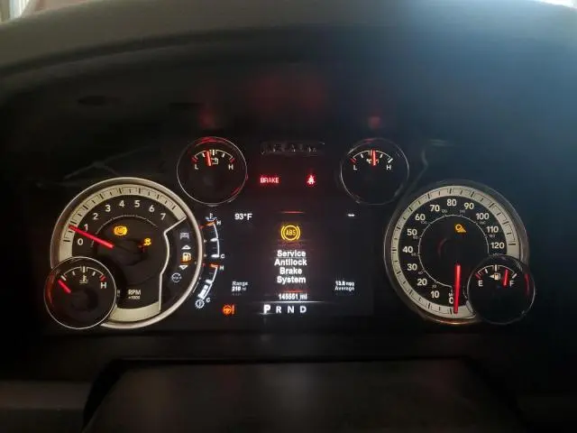 2019 RAM 1500 CLASSIC SLT  