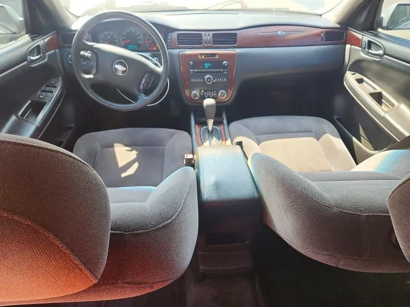 2010 CHEVROLET IMPALA LT  