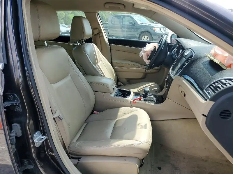 2013 CHRYSLER 300   