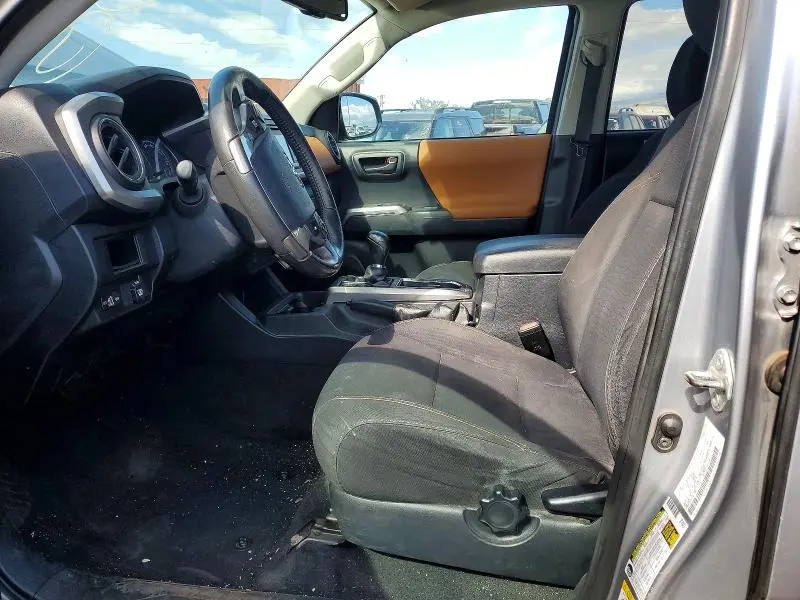 2017 TOYOTA TACOMA SR5 V6  