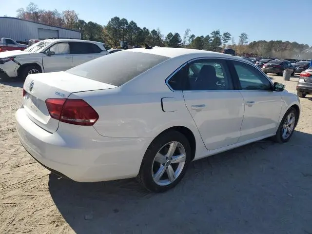 2015 VOLKSWAGEN PASSAT SE  