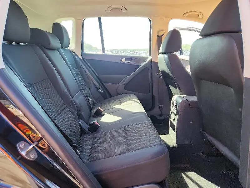 2017 VOLKSWAGEN TIGUAN S  