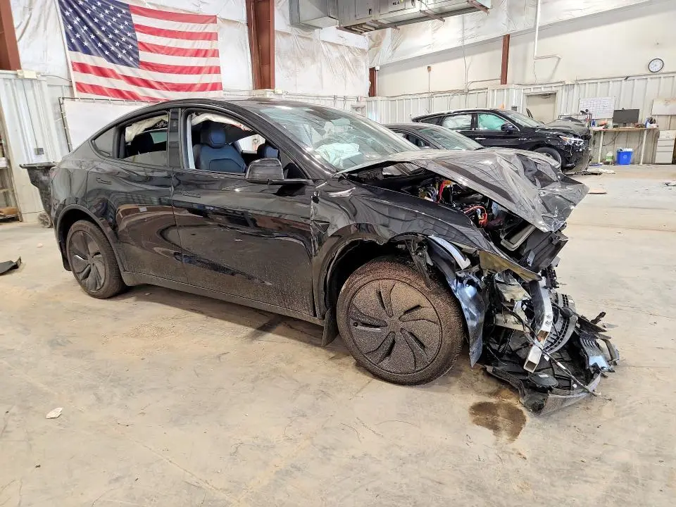 2026 TESLA MODEL Y   