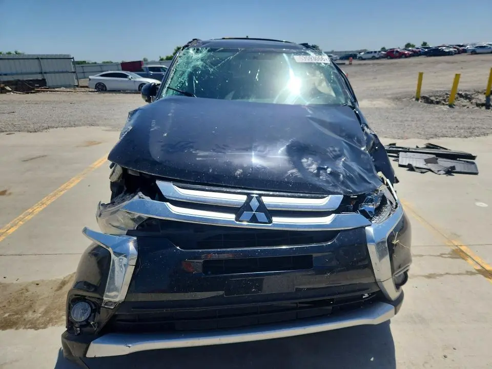 2016 MITSUBISHI OUTLANDER SE  