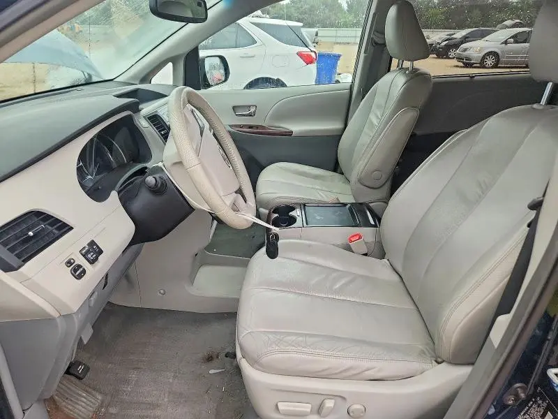 2011 TOYOTA SIENNA XLE 8-PASSENGER  