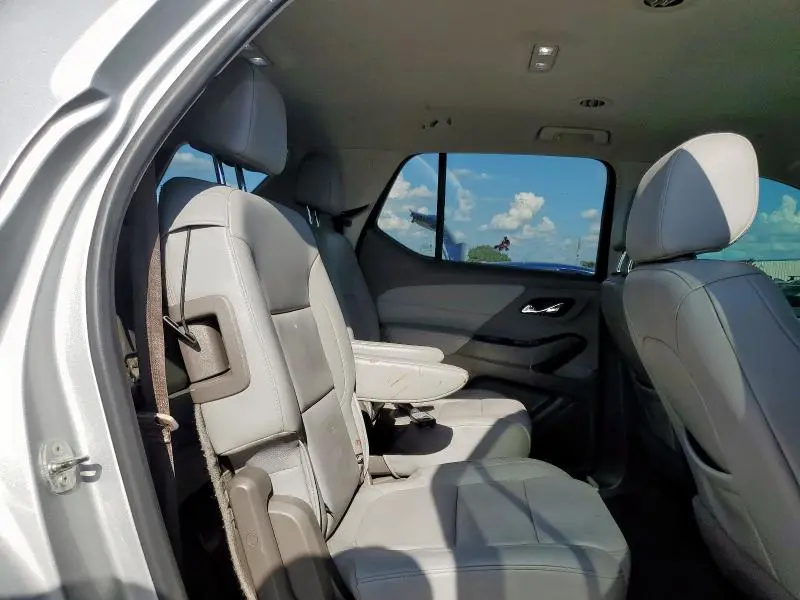 2020 CHEVROLET TRAVERSE LT  