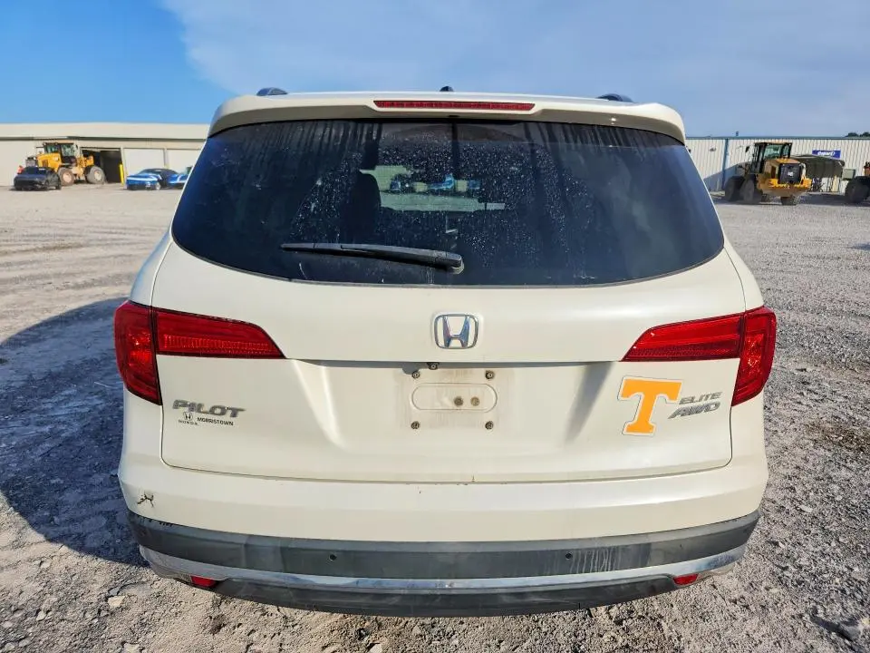 2017 HONDA PILOT ELITE  