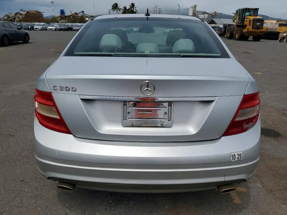 2011 MERCEDES-BENZ C 300  