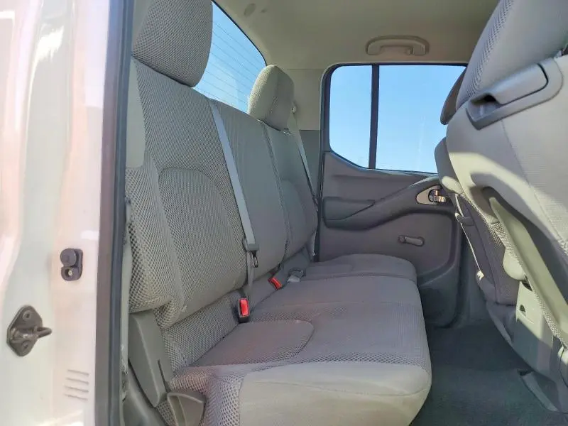 2011 NISSAN FRONTIER S  