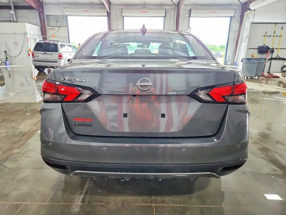 2025 NISSAN VERSA SV  