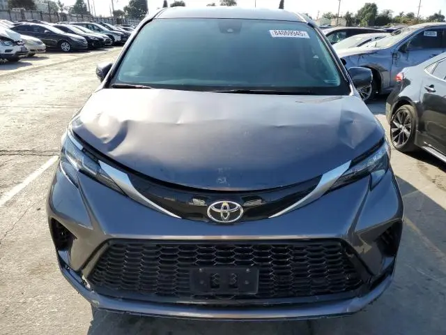 2023 TOYOTA SIENNA LE  