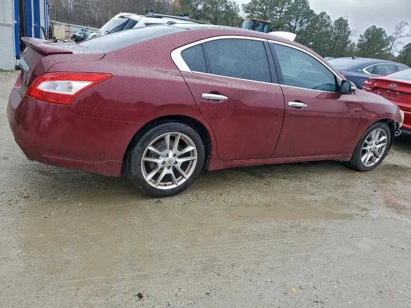 2011 NISSAN MAXIMA S  