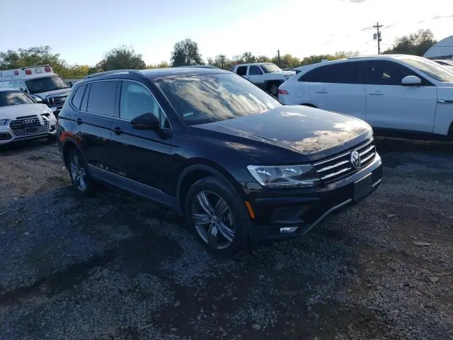 2020 VOLKSWAGEN TIGUAN SE  