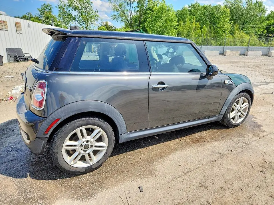 2011 MINI COOPER S  