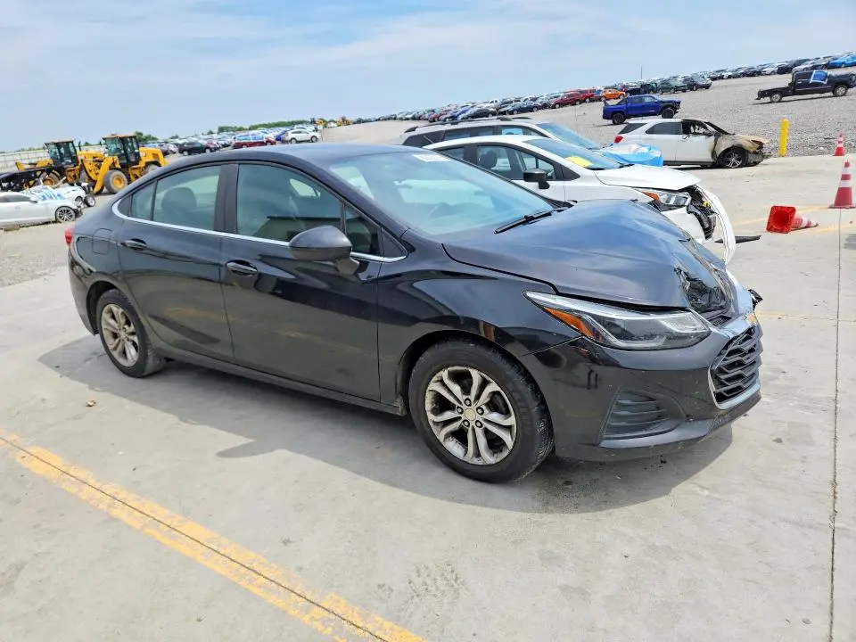 2019 CHEVROLET CRUZE LT  