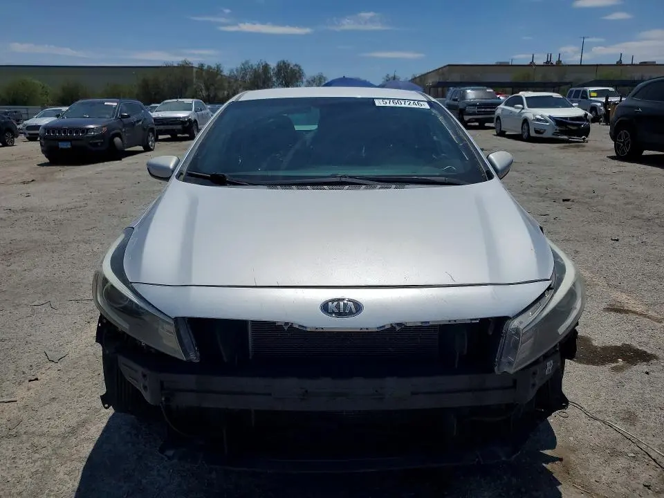 2017 KIA FORTE LX  