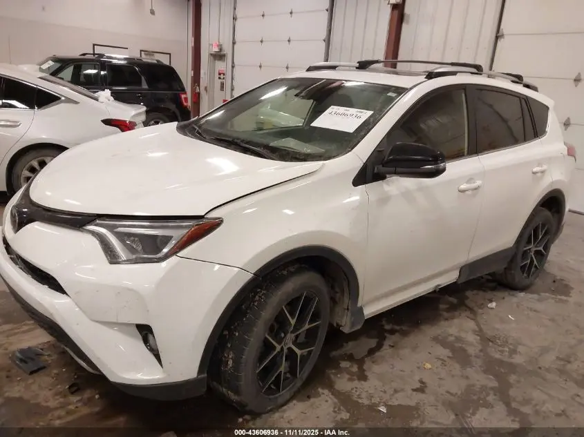 2017 TOYOTA RAV4 SE
