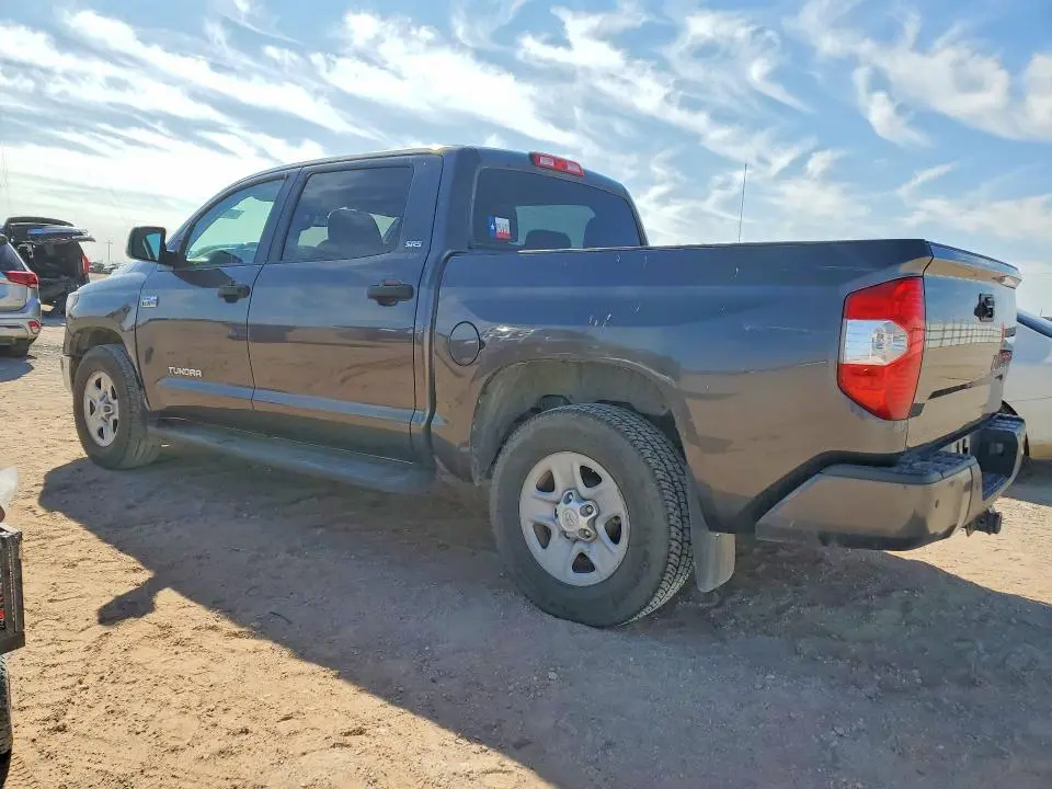 2018 TOYOTA TUNDRA CREWMAX SR5  