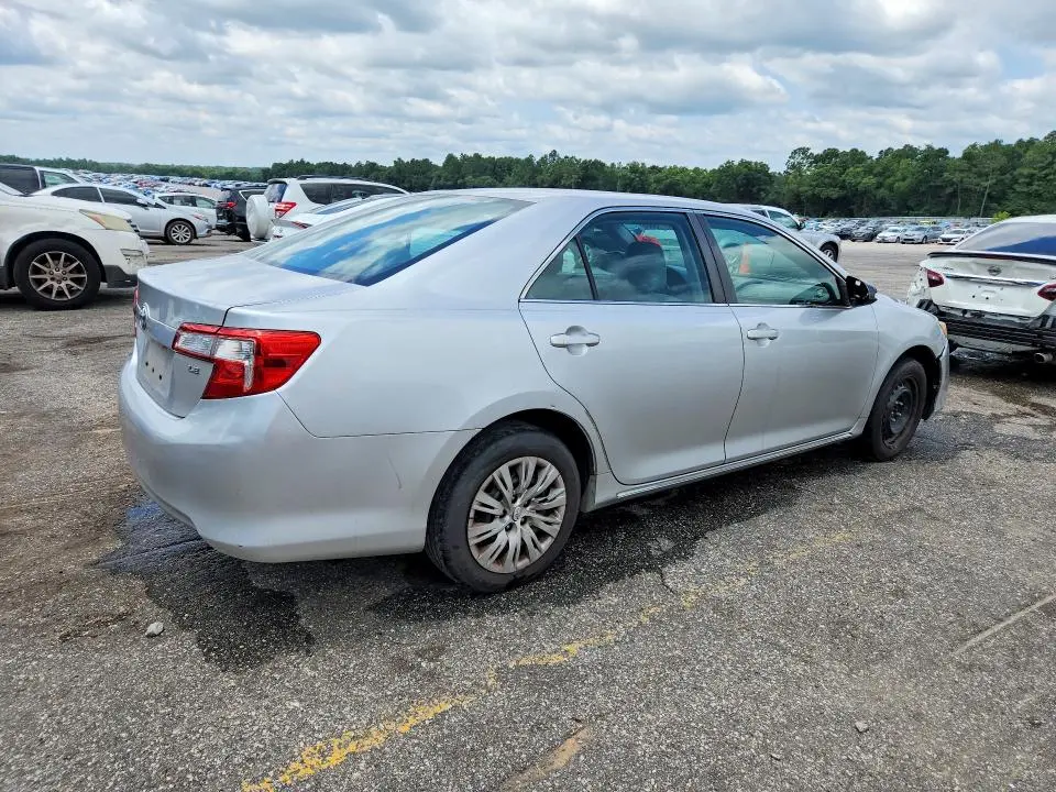 2014 TOYOTA CAMRY LE  