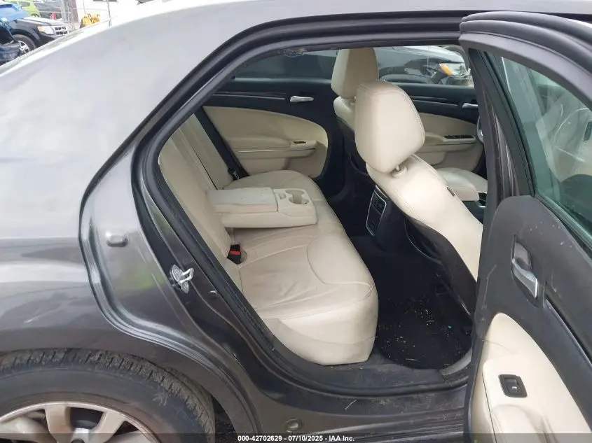 2015 CHRYSLER 300 LIMITED