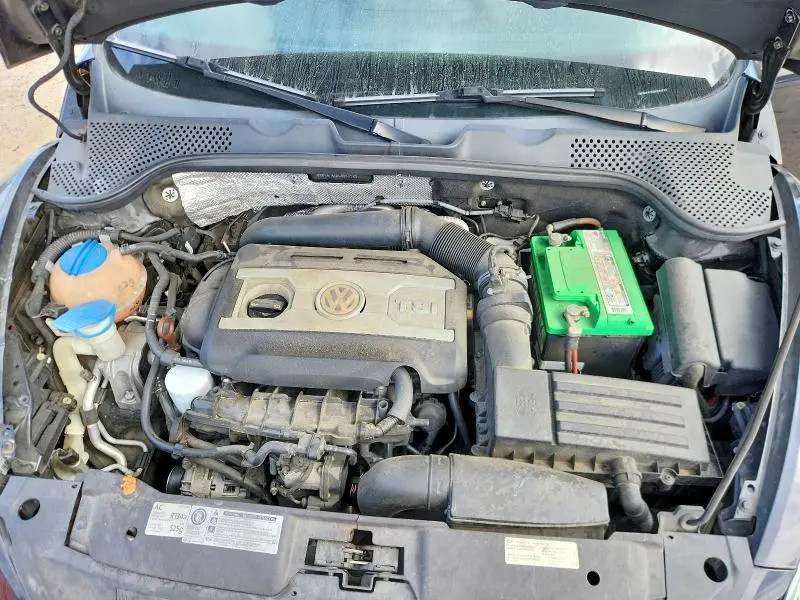 2012 VOLKSWAGEN BEETLE TURBO  
