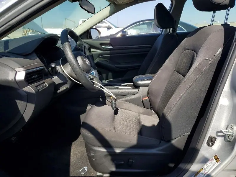 2024 NISSAN ALTIMA SV  