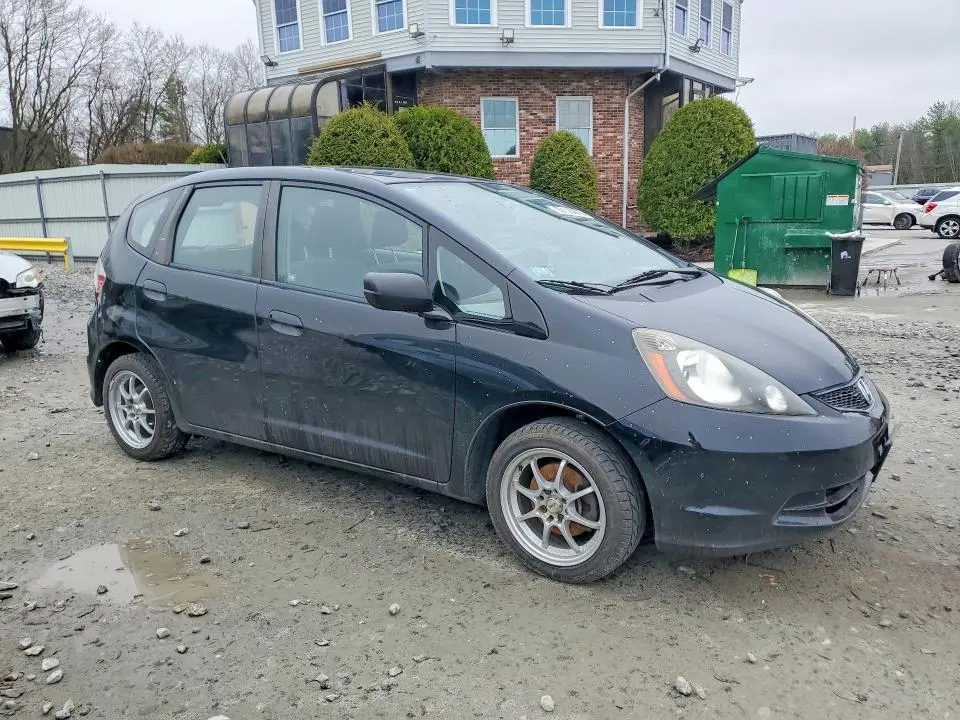 2010 HONDA FIT   