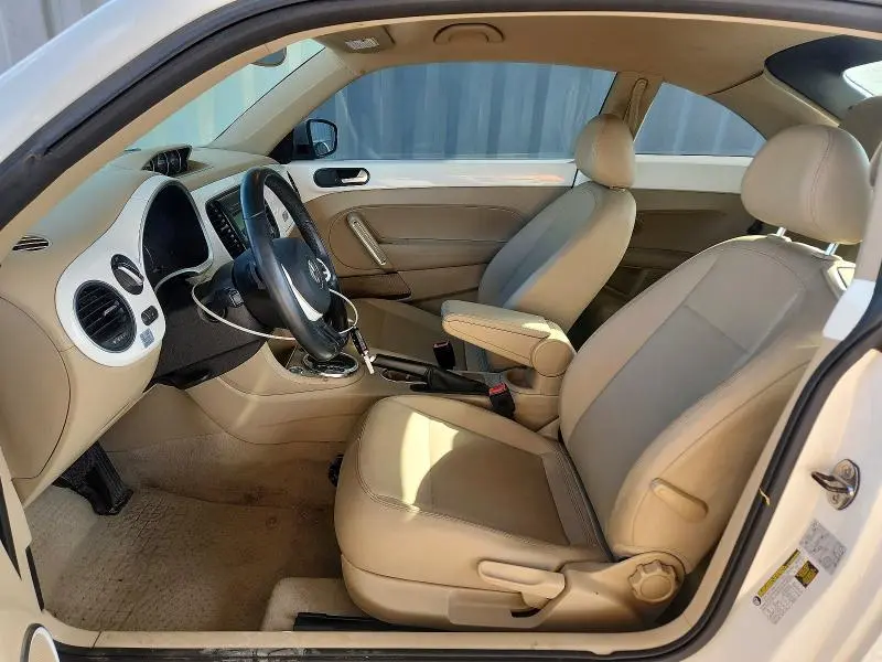 2013 VOLKSWAGEN BEETLE   