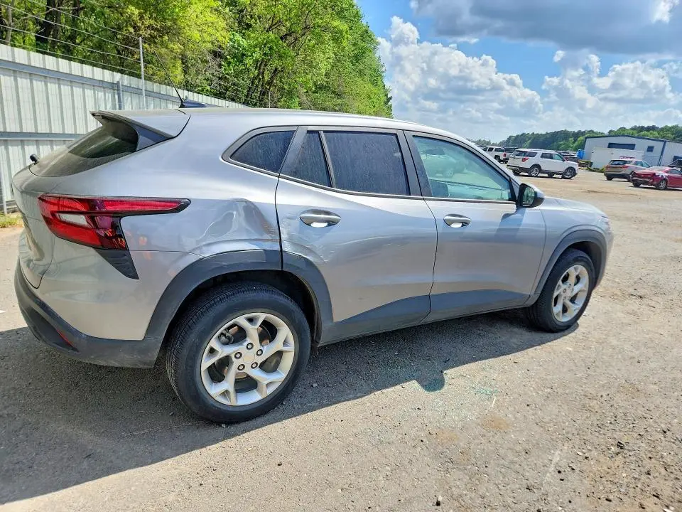 2024 CHEVROLET TRAX LS  