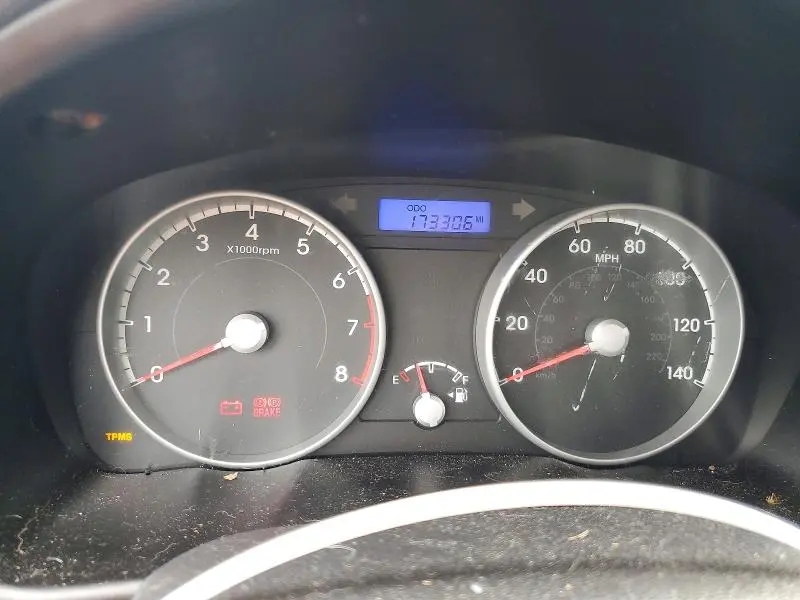 2010 HYUNDAI ACCENT GS  