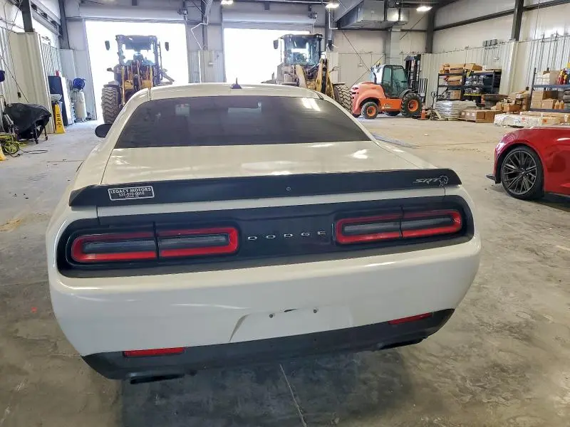 2016 DODGE CHALLENGER SRT HELLCAT  