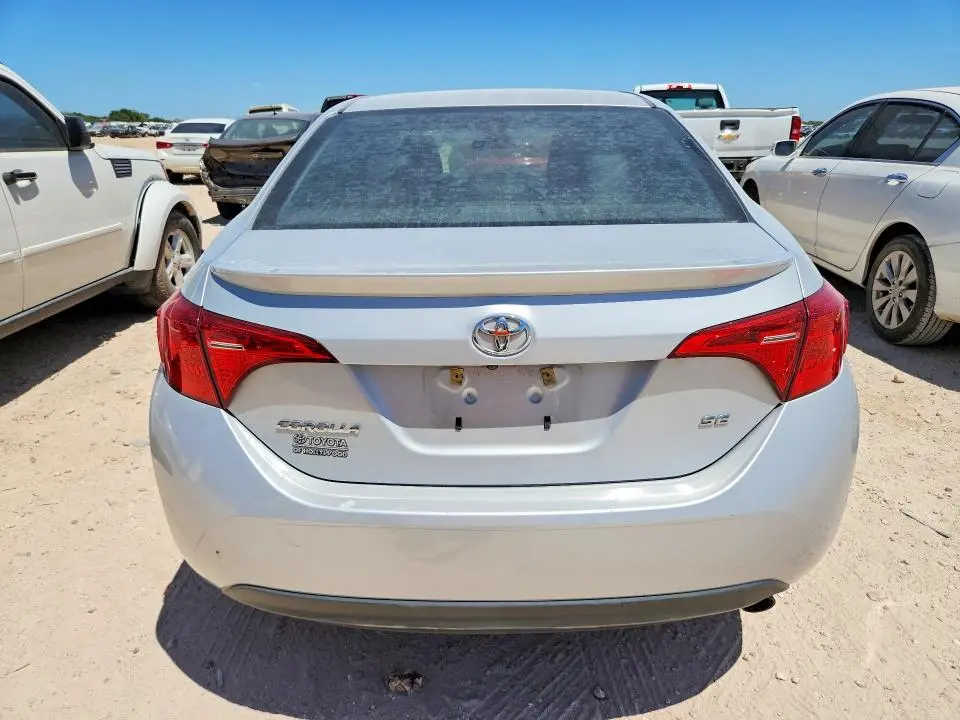 2018 TOYOTA COROLLA SE  