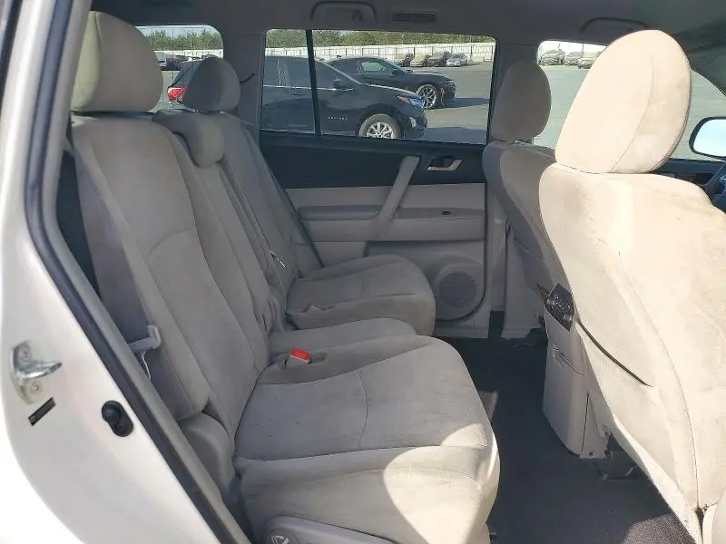 2012 TOYOTA HIGHLANDER BASE  