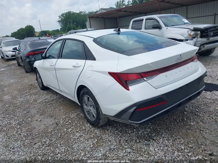 2026 HYUNDAI ELANTRA SE