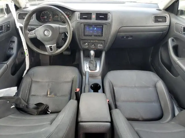2011 VOLKSWAGEN JETTA SE  