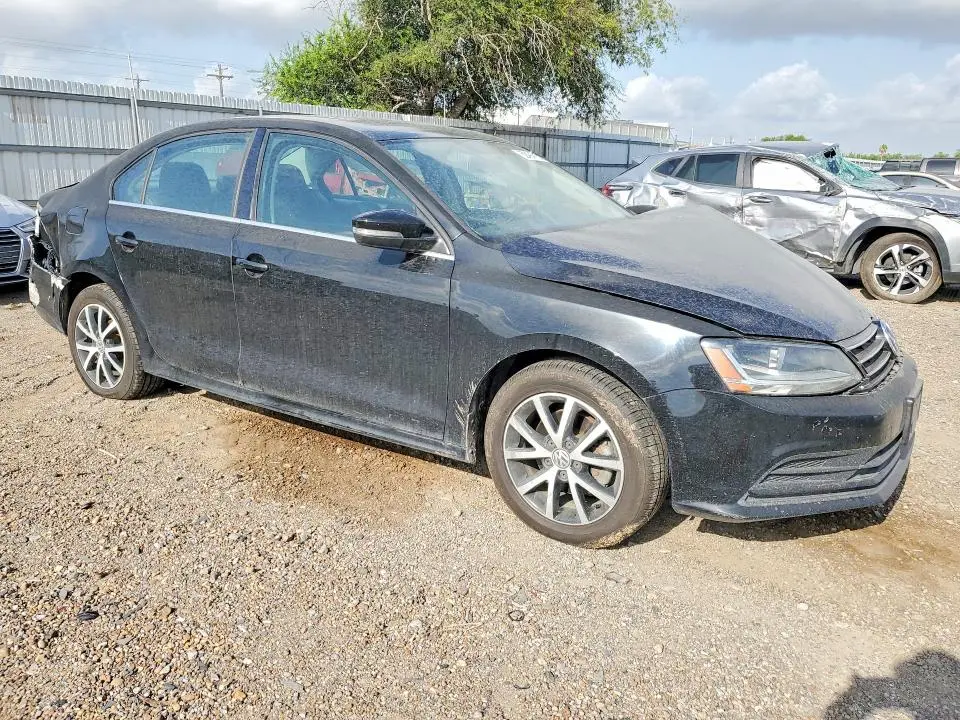 2017 VOLKSWAGEN JETTA SE  