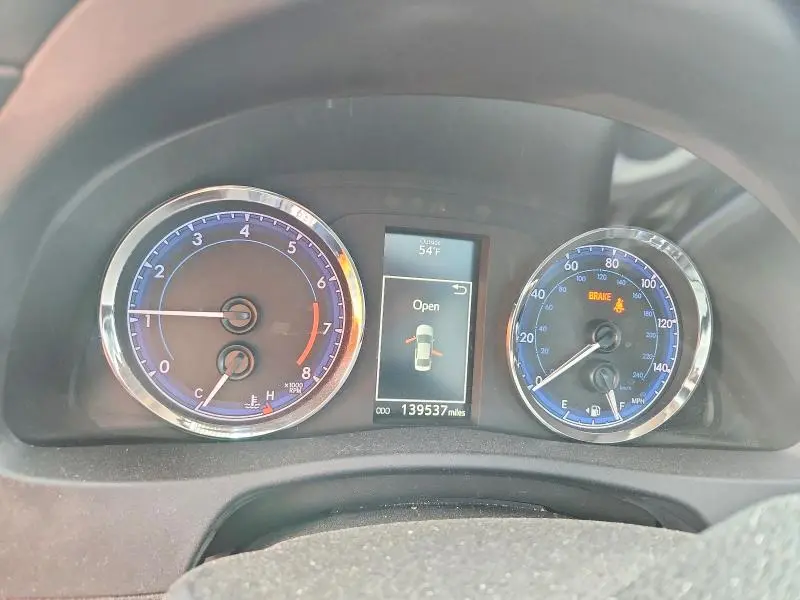 2017 TOYOTA COROLLA SE  