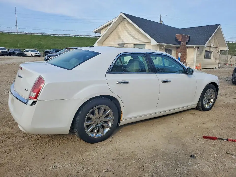 2012 CHRYSLER 300 LIMITED  