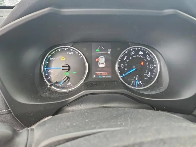 2020 TOYOTA RAV4 XLE  