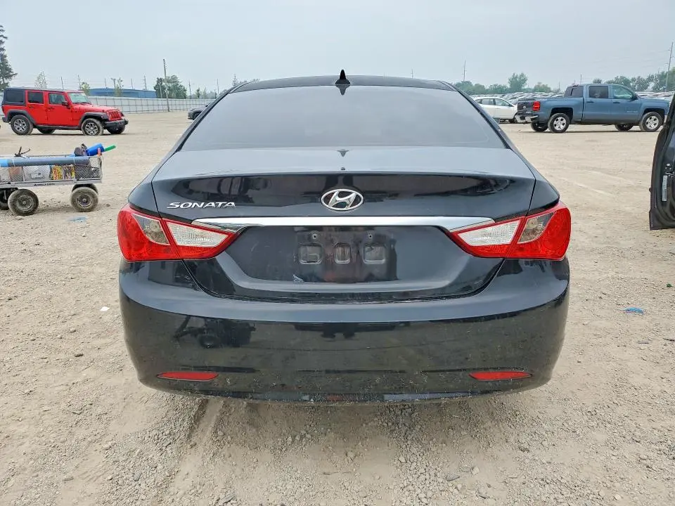 2011 HYUNDAI SONATA GLS  