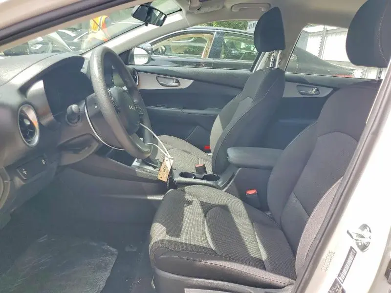 2024 KIA FORTE LX  