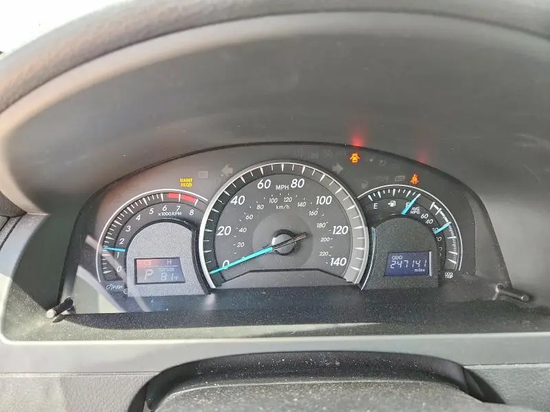 2014 TOYOTA CAMRY LE  