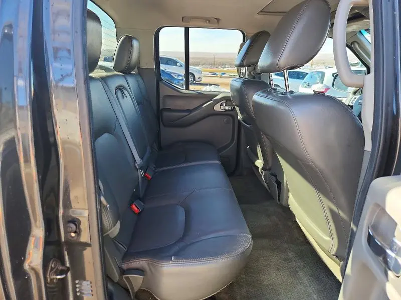 2011 NISSAN FRONTIER S  