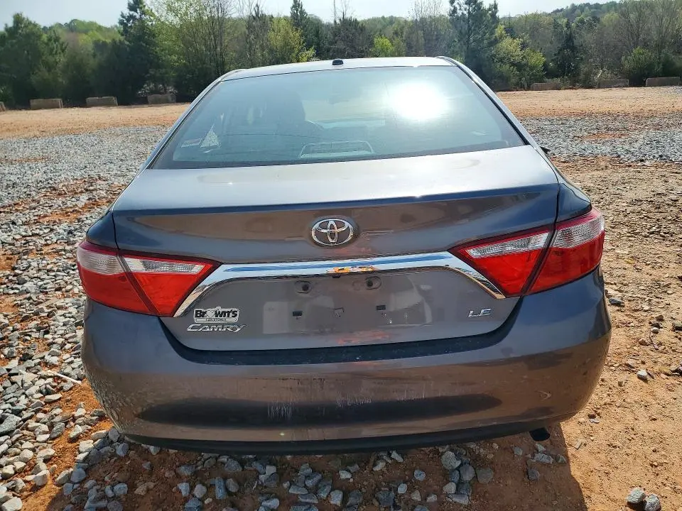 2015 TOYOTA CAMRY LE  