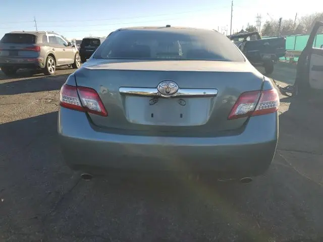 2010 TOYOTA CAMRY SE  