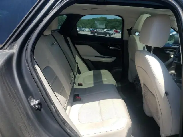 2017 JAGUAR F-PACE PRESTIGE  