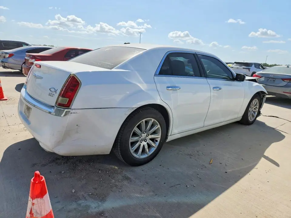 2012 CHRYSLER 300 LIMITED  