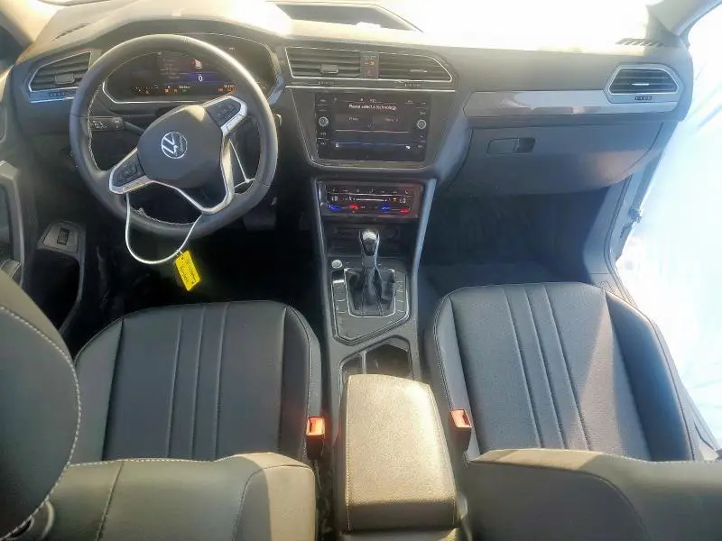 2022 VOLKSWAGEN TIGUAN SE  