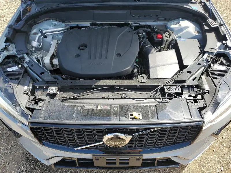 2025 VOLVO XC60 PLUS  