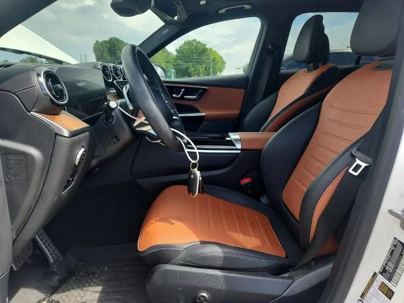 2023 MERCEDES-BENZ GLC 300  